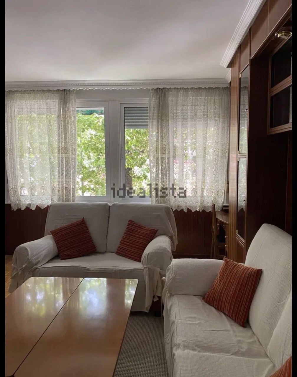 Se alquila habitación en distrito Hortaleza
