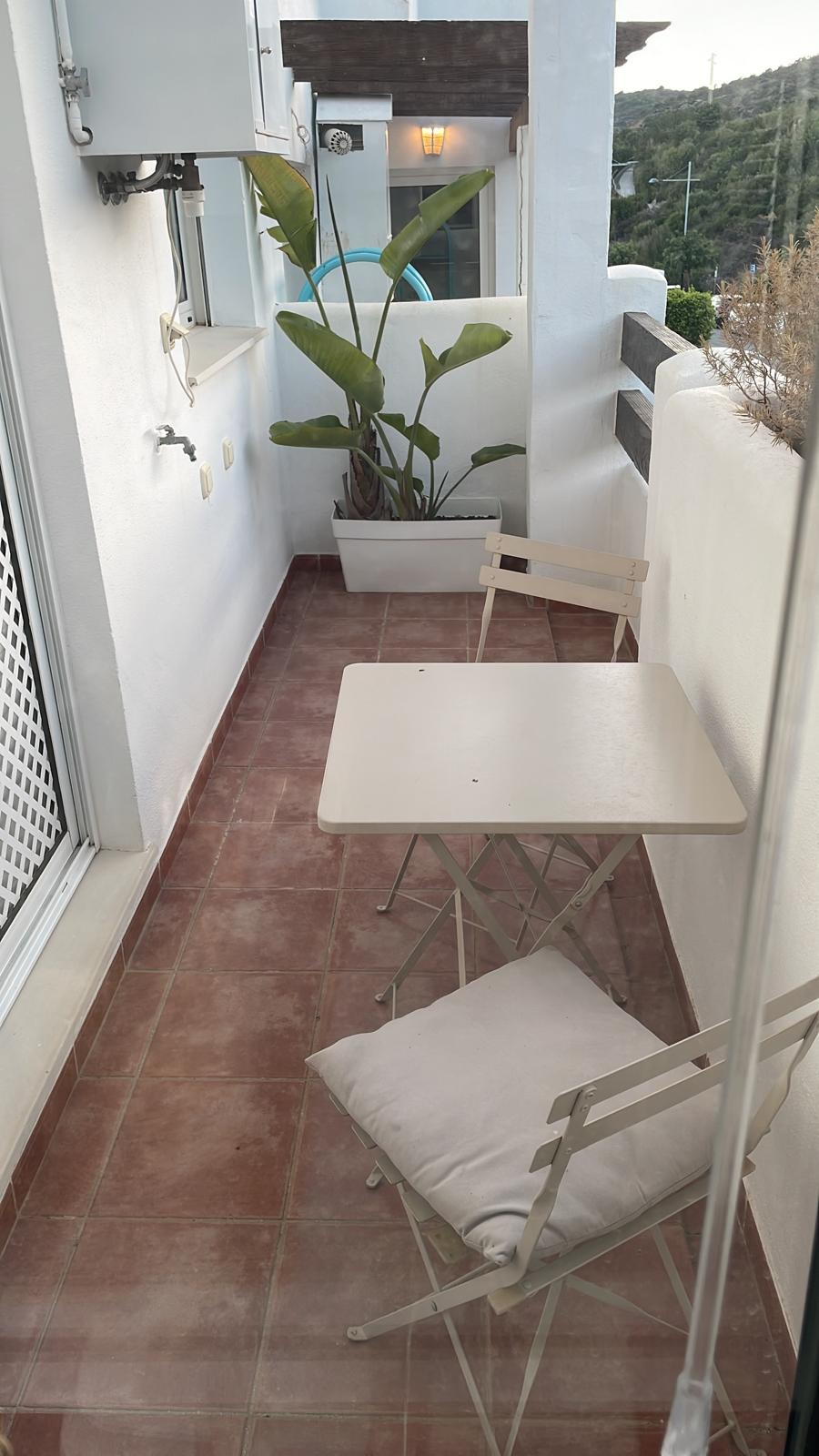 Piso alquiler Estepona foto 12