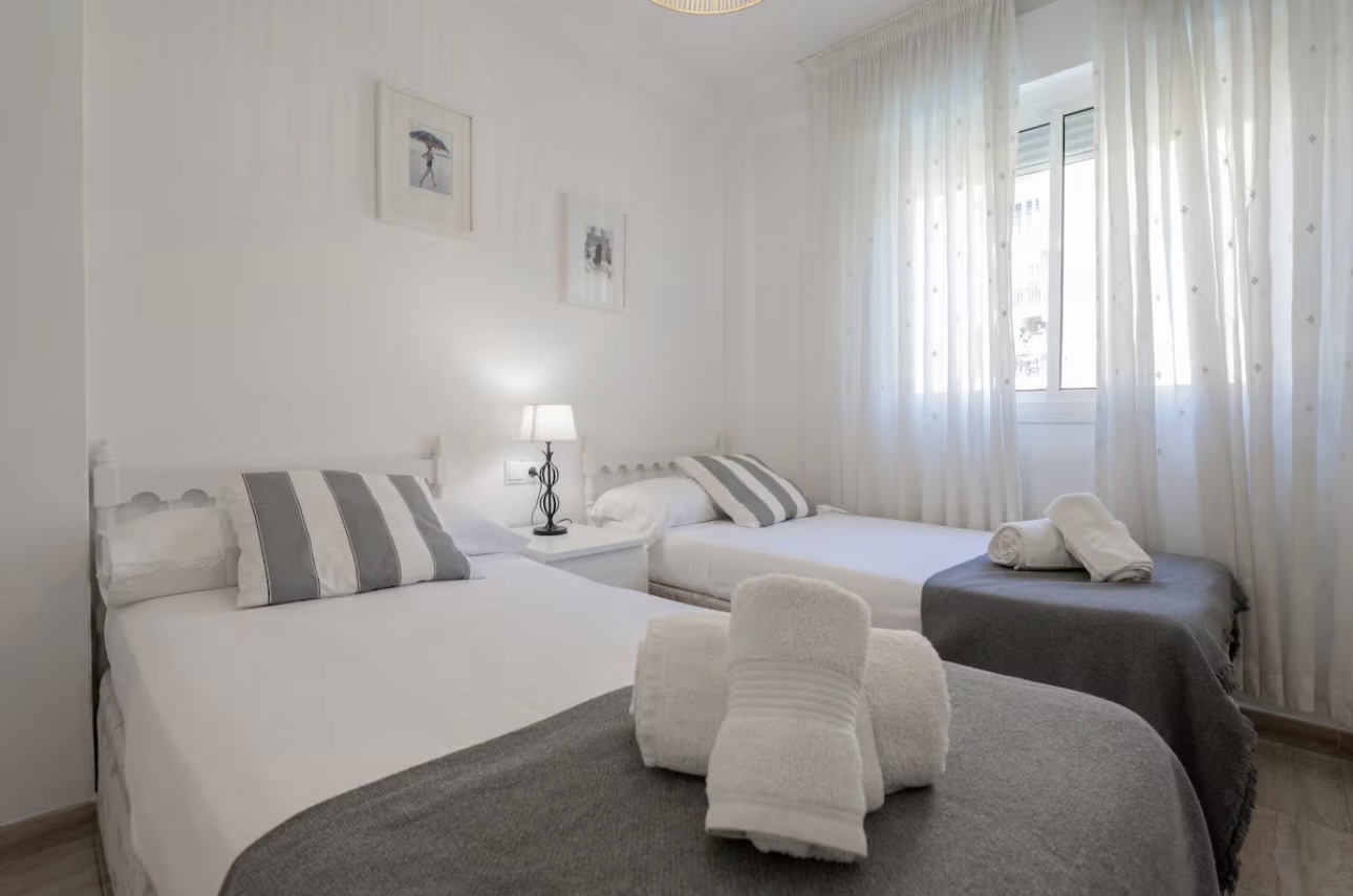 Piso de tres habitaciones en Marbella foto 6
