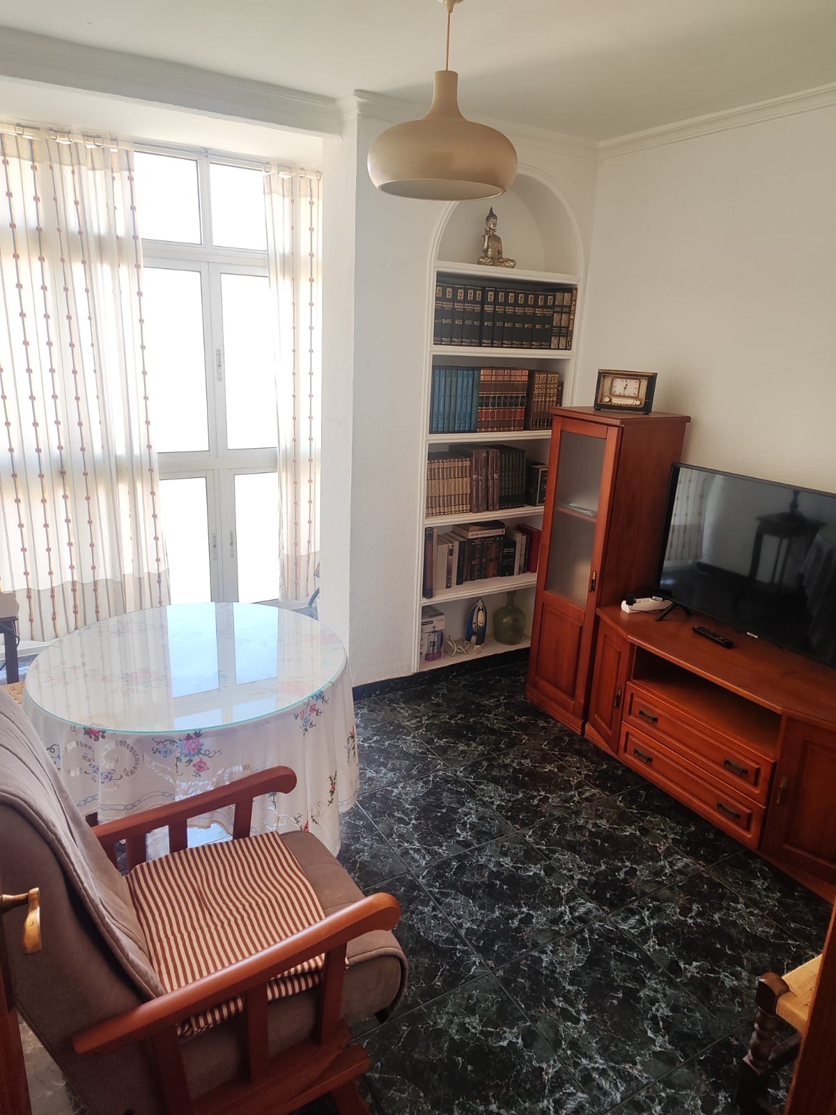Se alquila  piso de 84 m² situado en el barrio de la Princesa, una de las zonas más demandadas de Málaga por su excelente ubicación y todos los servicios a su alcance. foto 4