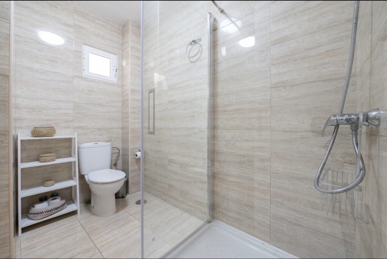 Piso de tres habitaciones en Marbella foto 9