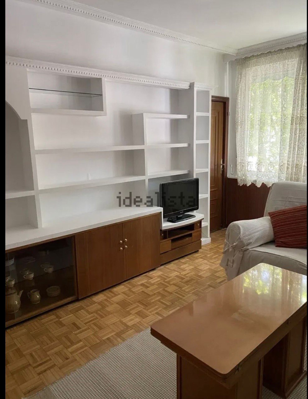 Se alquila habitación en distrito Hortaleza foto 4