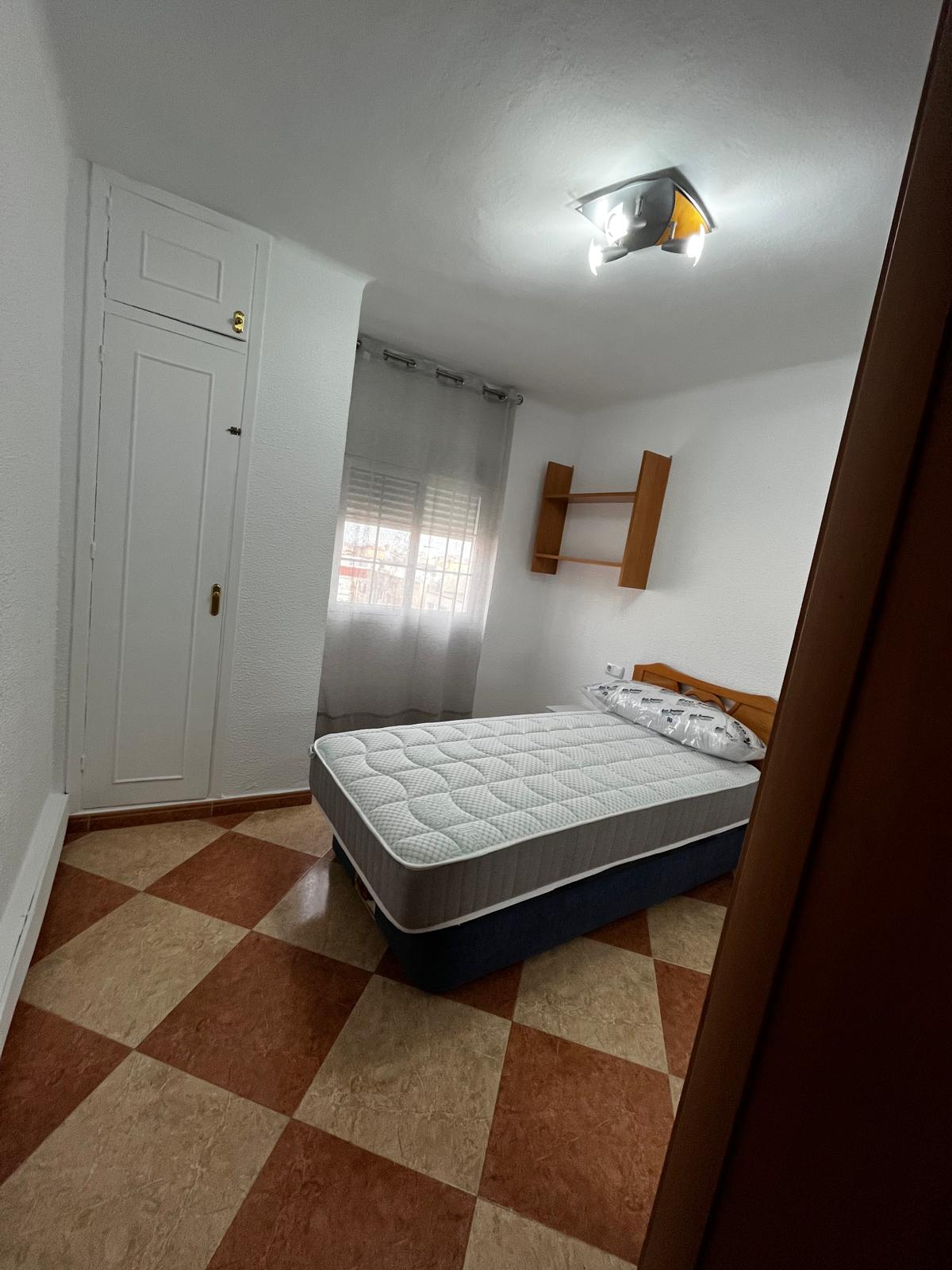 Piso en málaga sólo para compañeros. foto 7