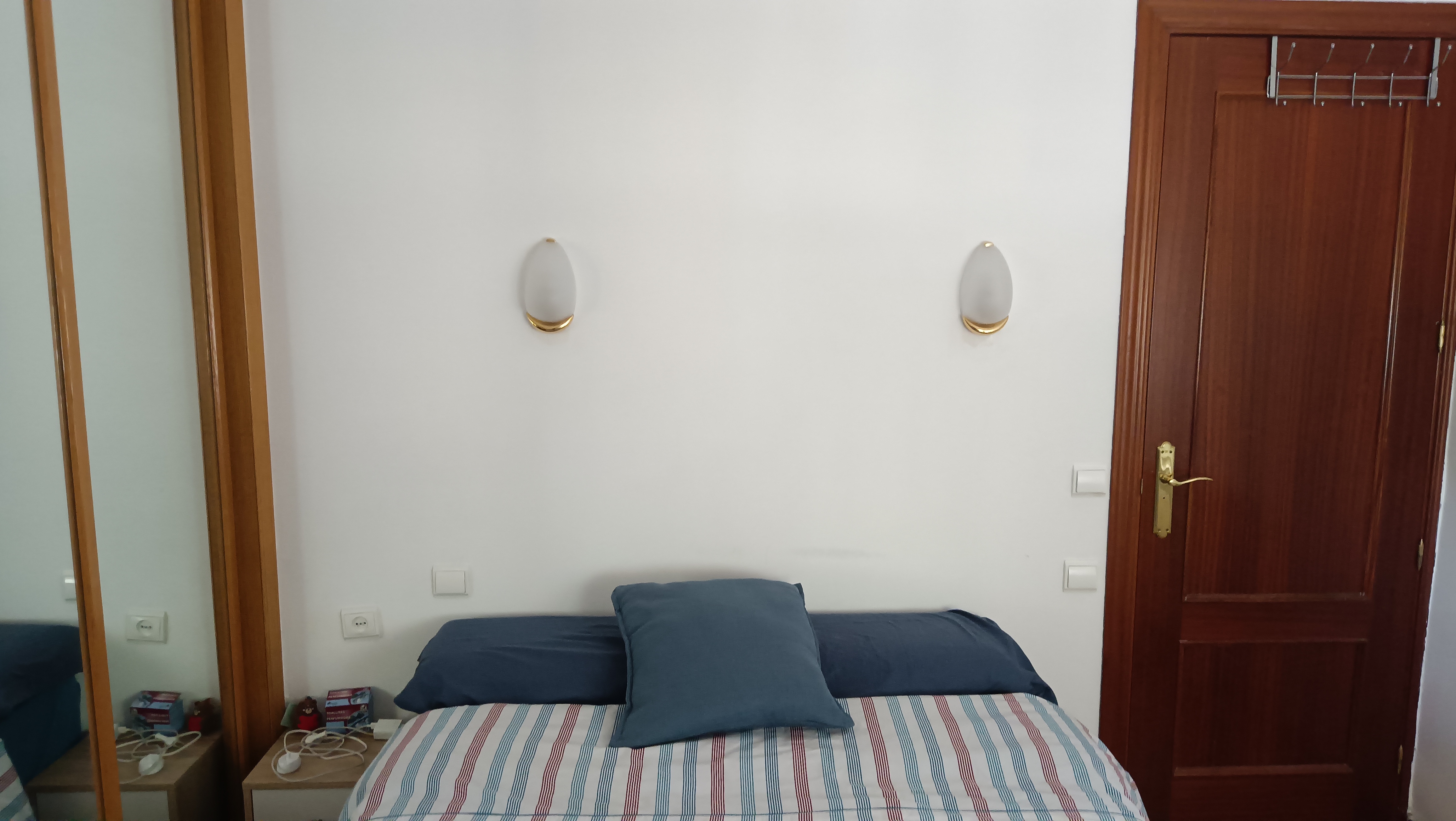 Se alquila habitación en distrito Hortaleza foto 9