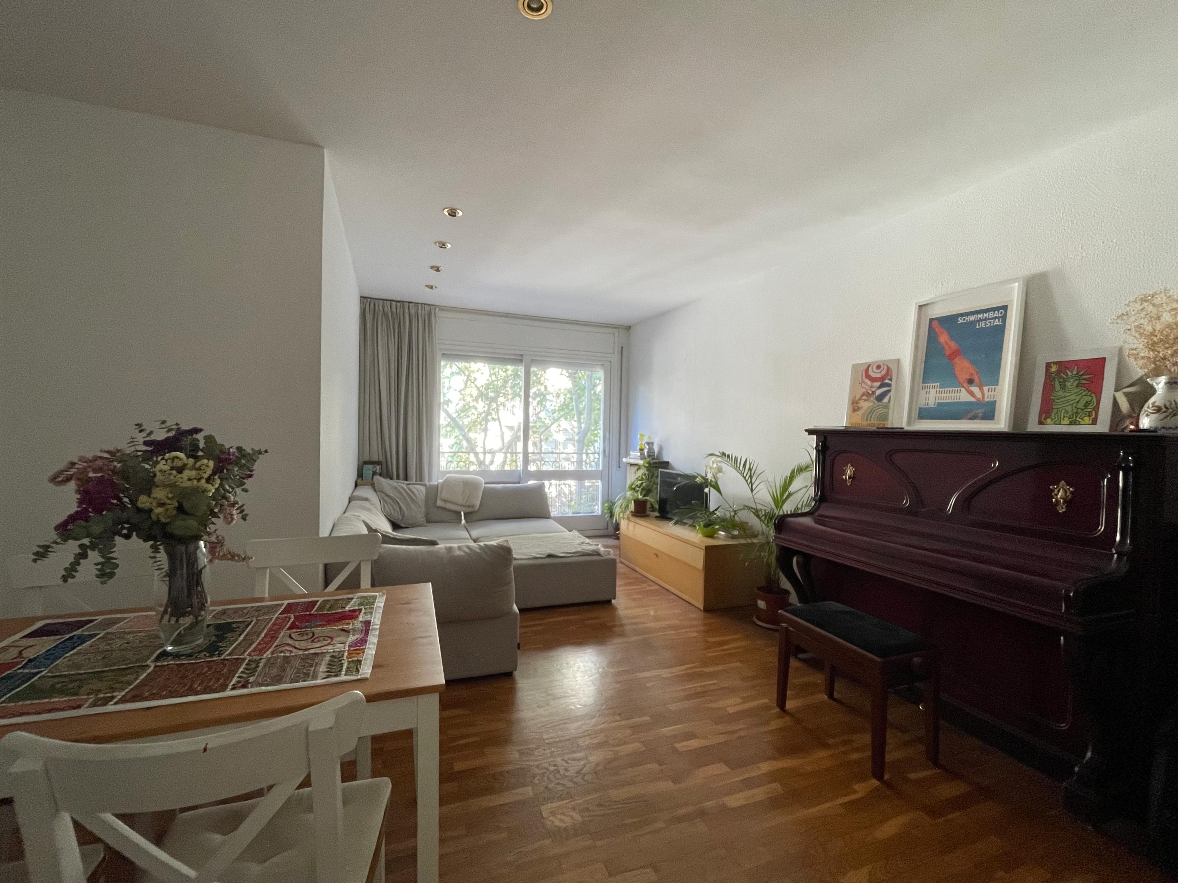 Se alquila habitación en piso de centro de Barcelona foto 3