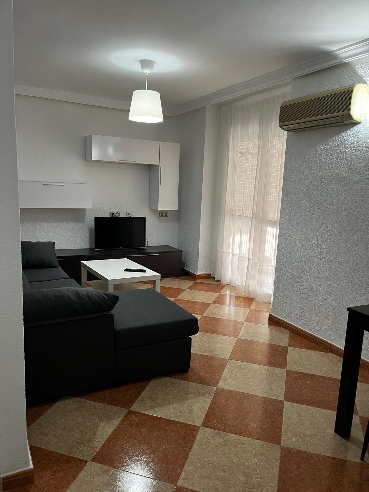 Piso en málaga sólo para compañeros.