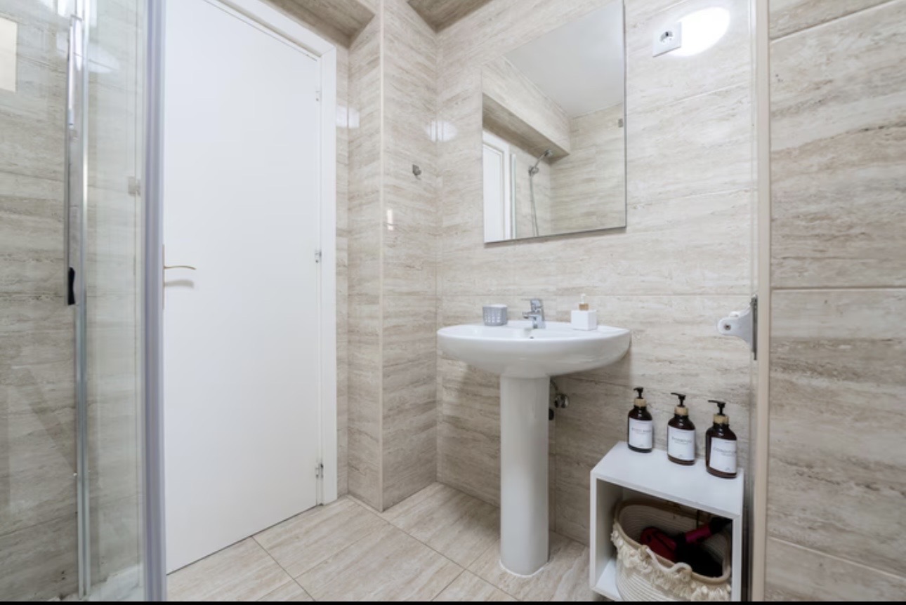 Piso de tres habitaciones en Marbella foto 10
